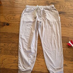 Vuori heathered mauve pink performance Joggers